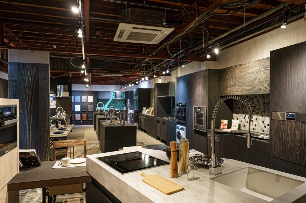 『THE KITCHEN』―美想空間とキッチンデザイナー和田浩一が提案する キッチンの新常識！―